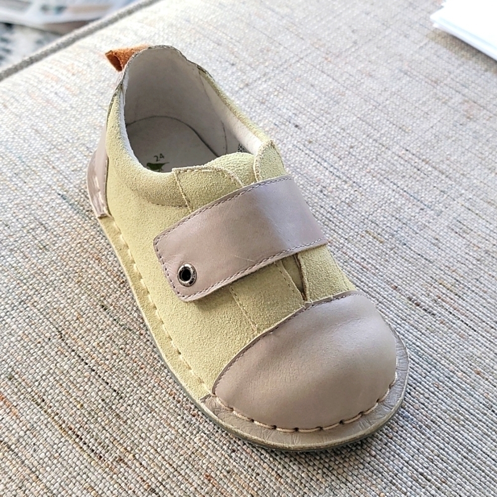 Nib Pipit Suede Shoes